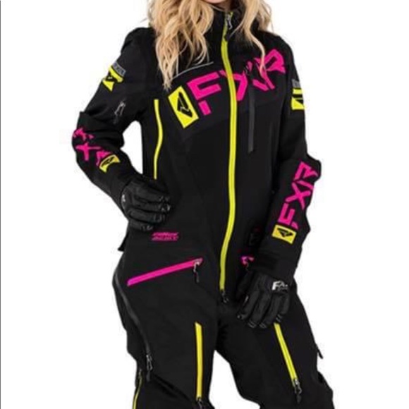 ISO (size 4) - not selling - Picture 4 of 5